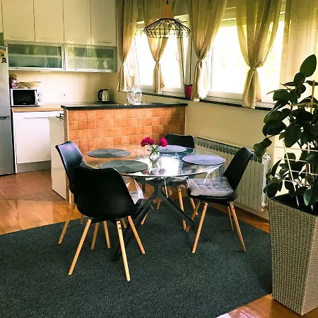 Ferienwohnung Tisa Self Check In Plitvička Jezera Exterior foto